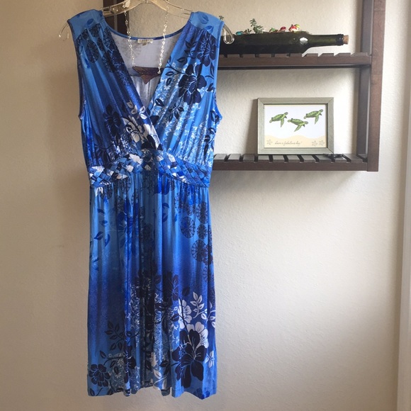 Spense Dresses & Skirts - NWOT Spense Blue Flowered Mini Stretch Dress